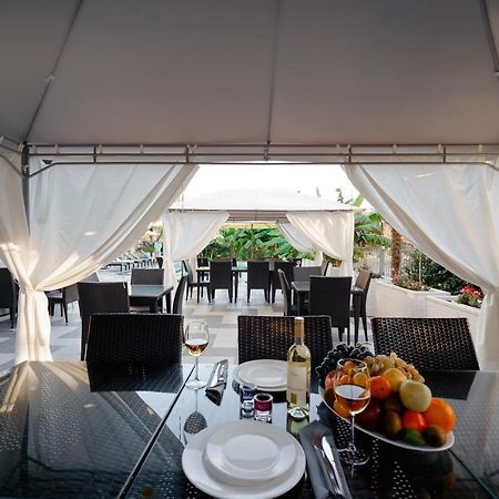 Sunrise Garden Hotel 3* Gagra Esterno foto