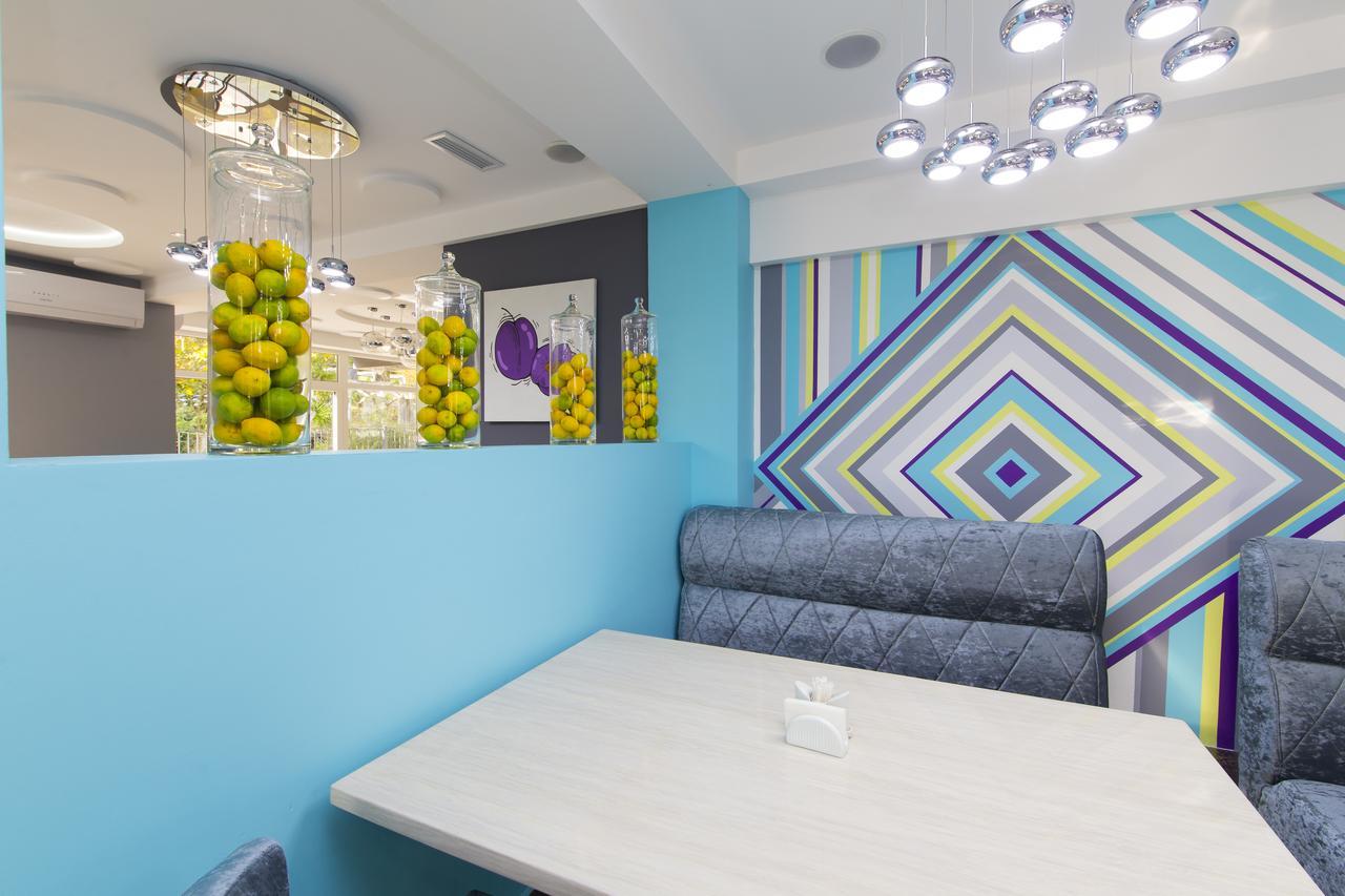 Sunrise Garden Hotel 3* Gagra Esterno foto