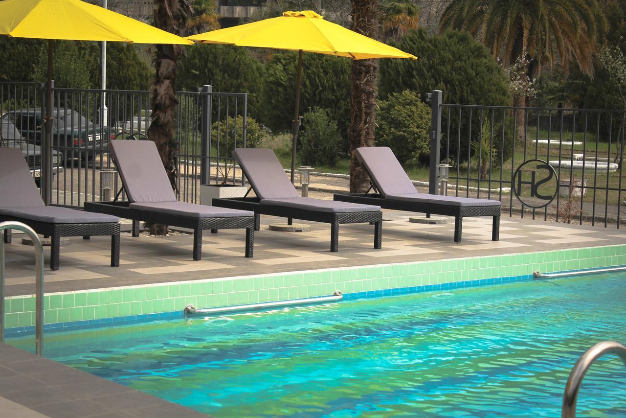 Sunrise Garden Hotel 3* Gagra Esterno foto