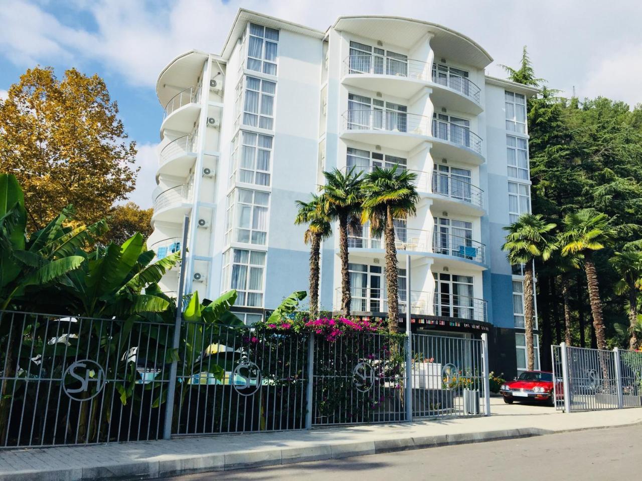 Sunrise Garden Hotel 3* Gagra Esterno foto