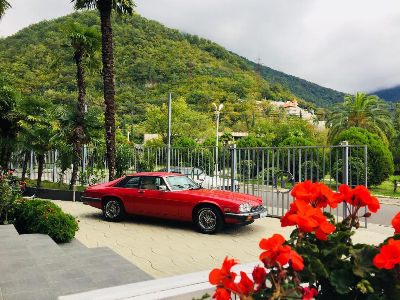 Sunrise Garden Hotel 3* Gagra Esterno foto