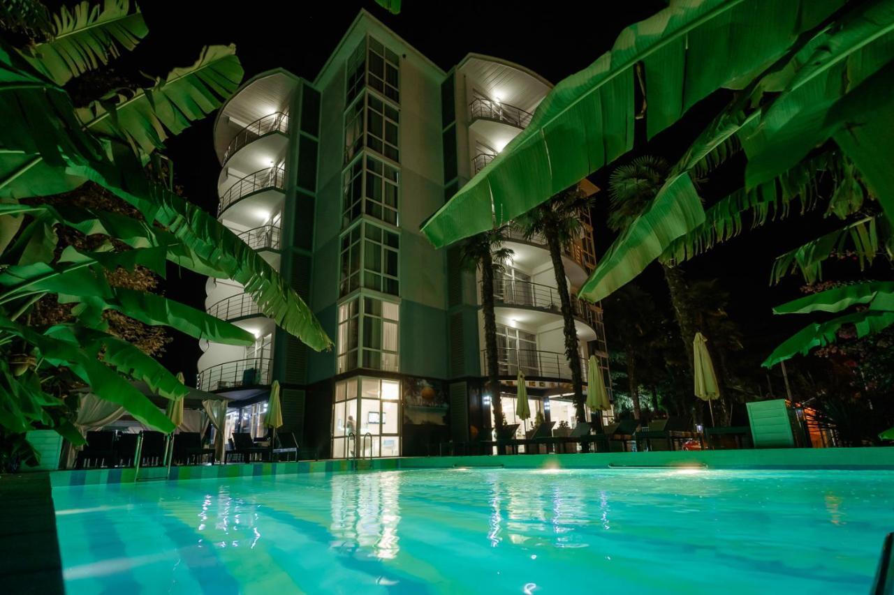 Sunrise Garden Hotel 3* Gagra Esterno foto