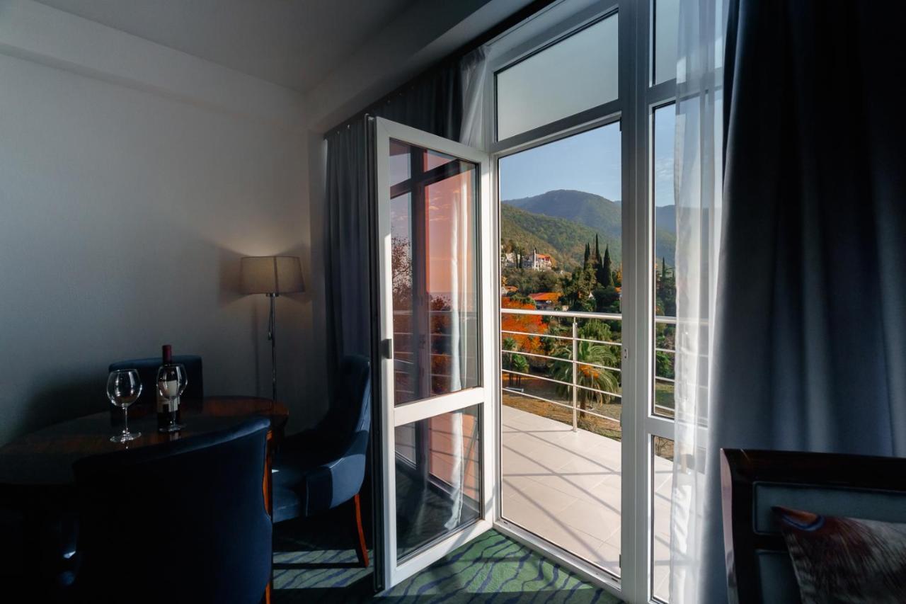 Sunrise Garden Hotel 3* Gagra Esterno foto